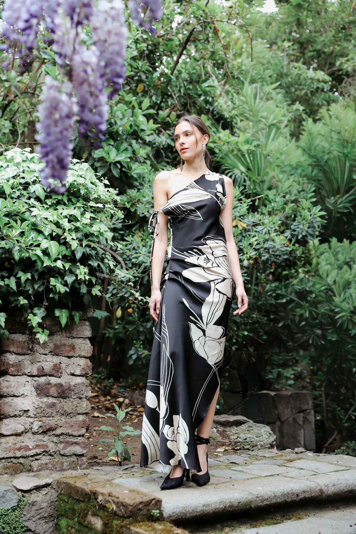 Vestido Moira Black Flowers