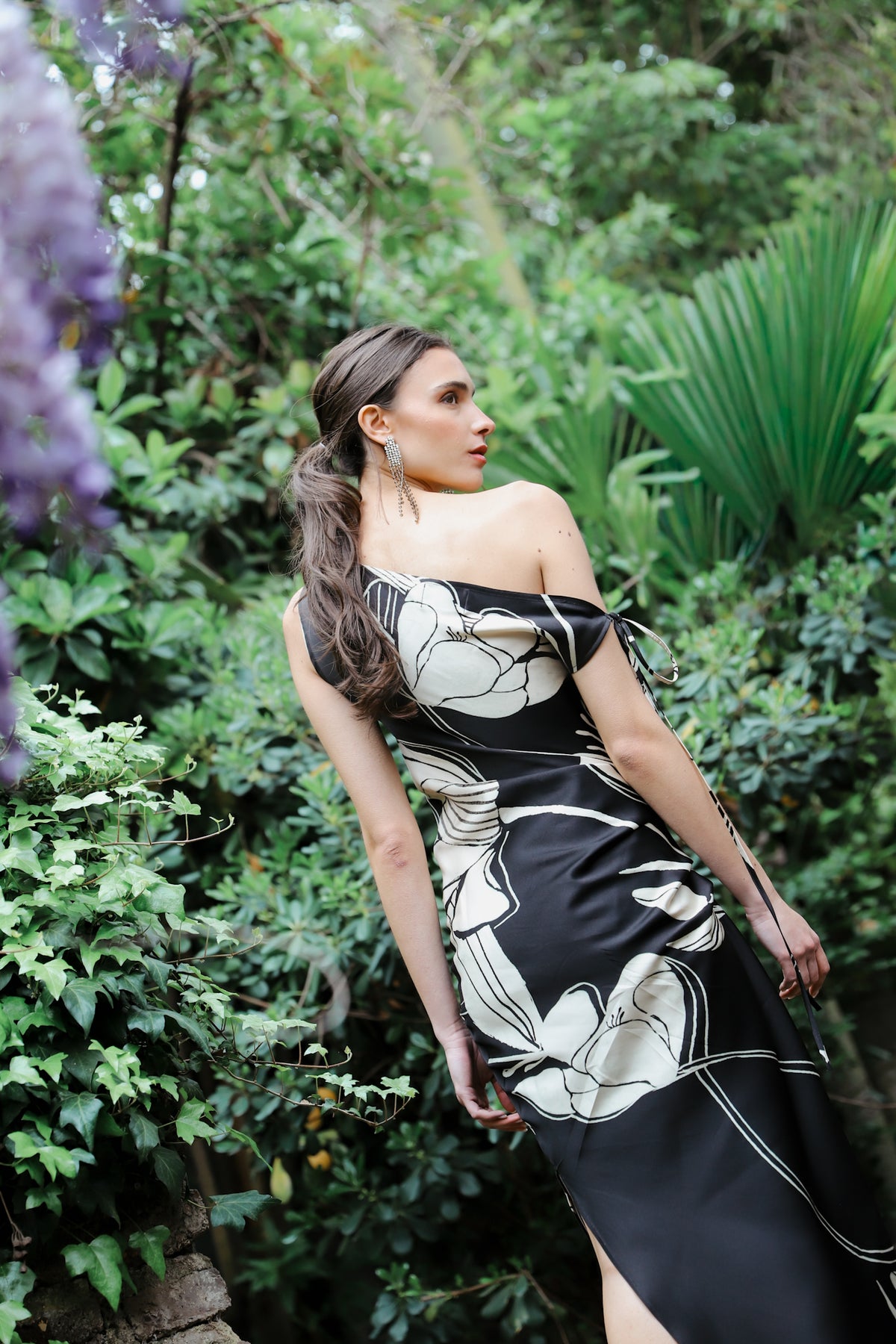 Vestido Moira Black Flowers
