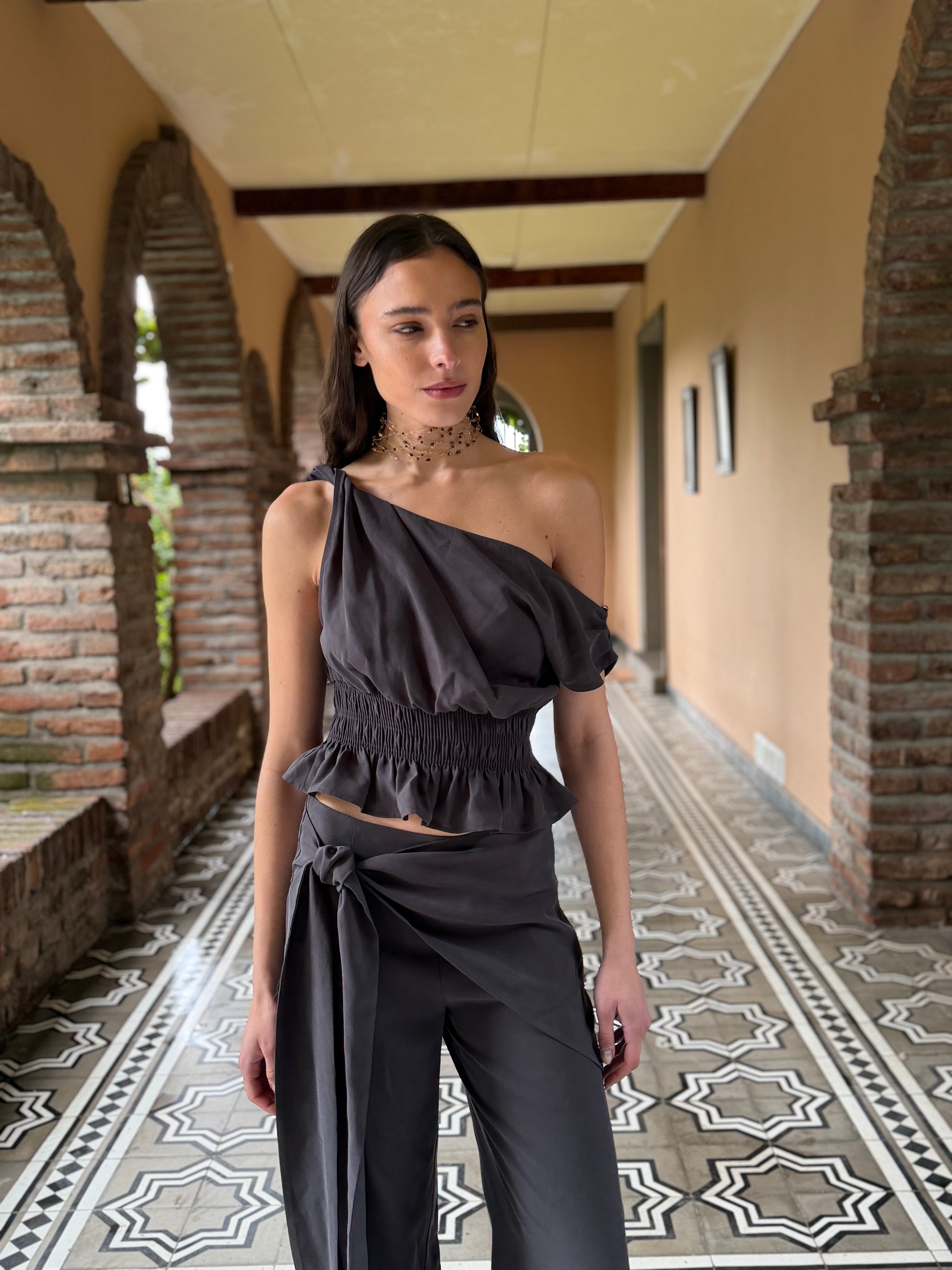 Pre-Venta Blusa Lorenza Grafito  (Entrega 4/11)