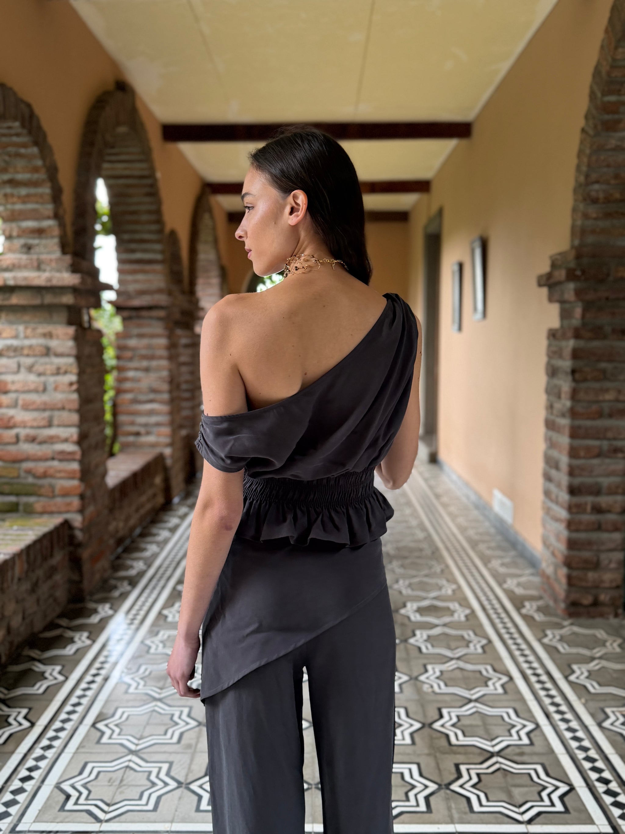 Pre-Venta Blusa Lorenza Grafito  (Entrega 4/11)