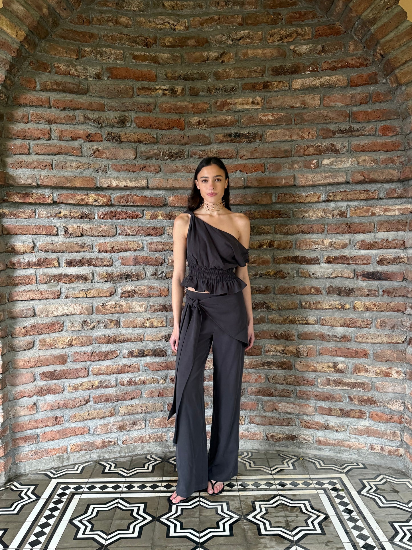 Pre-Venta Blusa Lorenza Grafito  (Entrega 4/11)