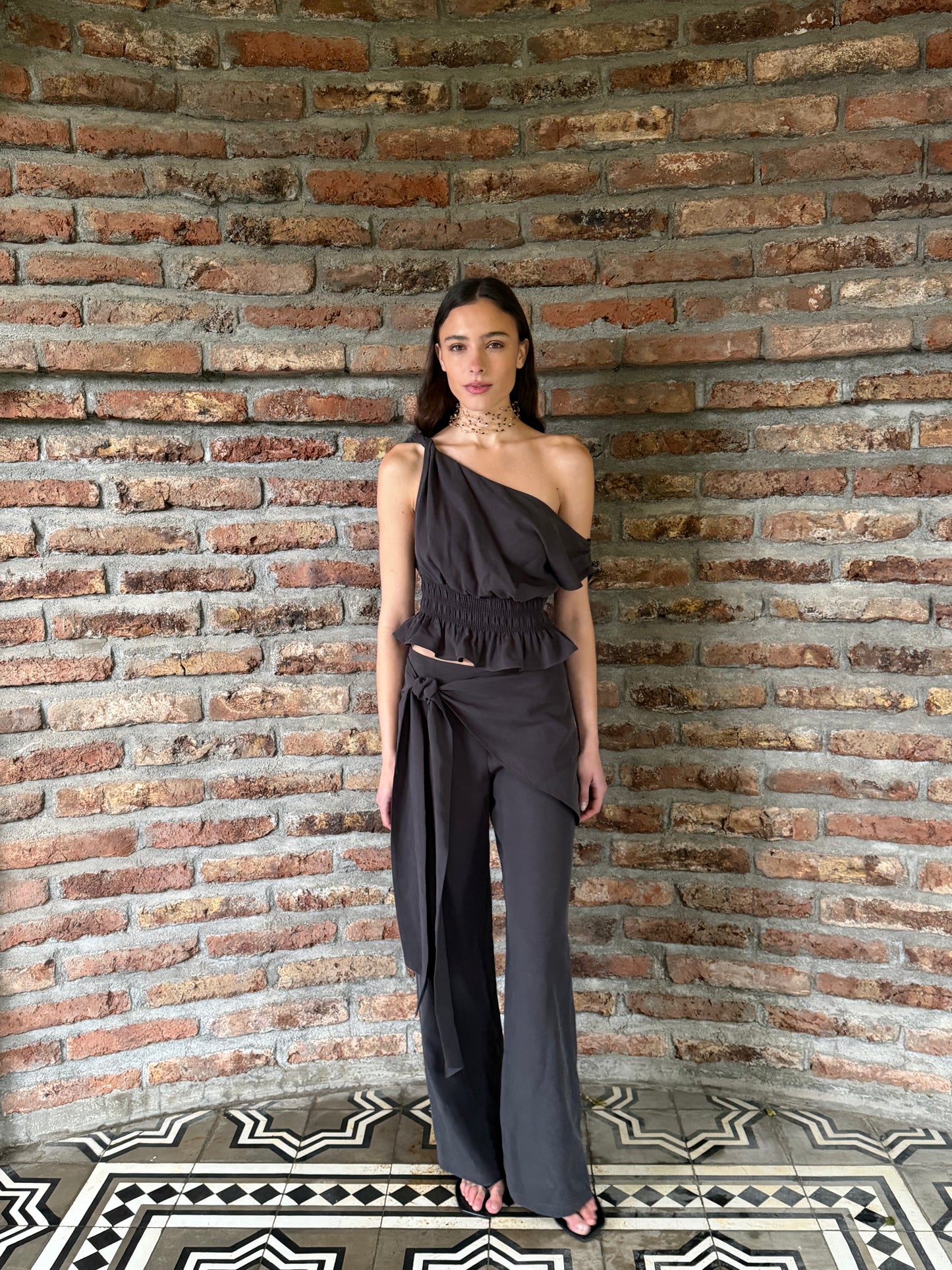 Pre-Venta Blusa Lorenza Grafito  (Entrega 4/11)