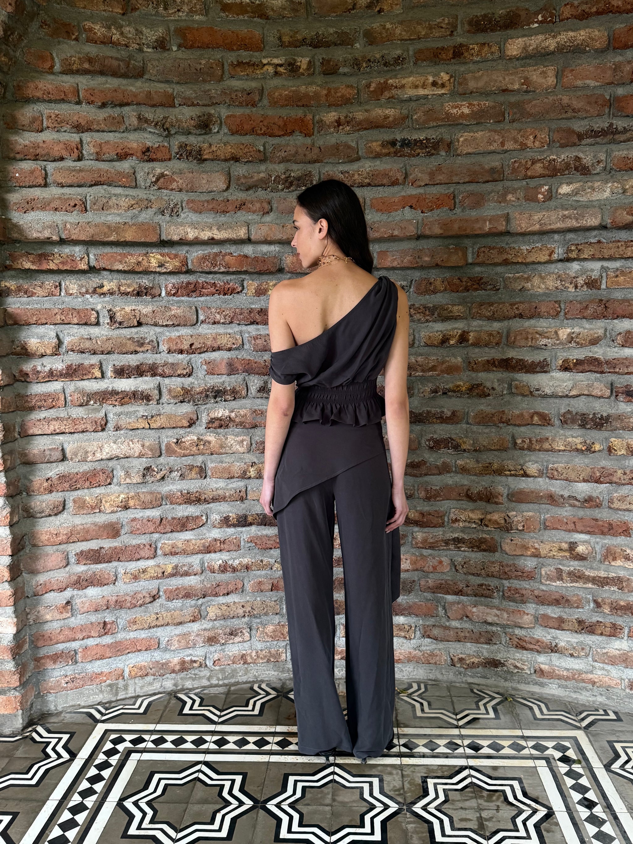 Pre-Venta Blusa Lorenza Grafito  (Entrega 4/11)